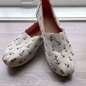 TOMS Burlap Embroidered Classic Shoes